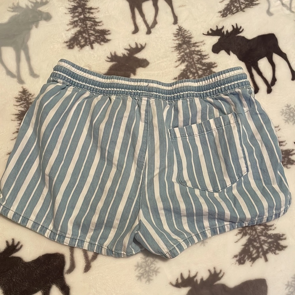 Linen shorts - Picture 3 of 3